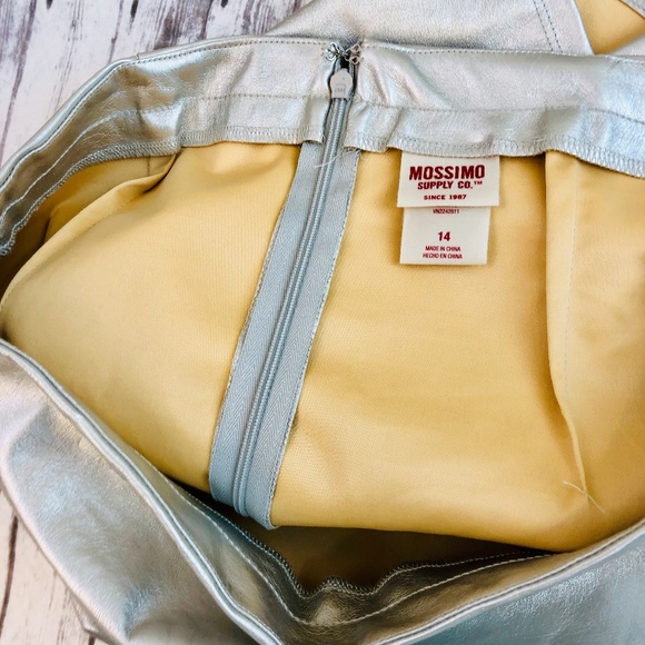 5/$25 NWT Sz 14 Faux Leather Silver Mini Skirt - Picture 8 of 8